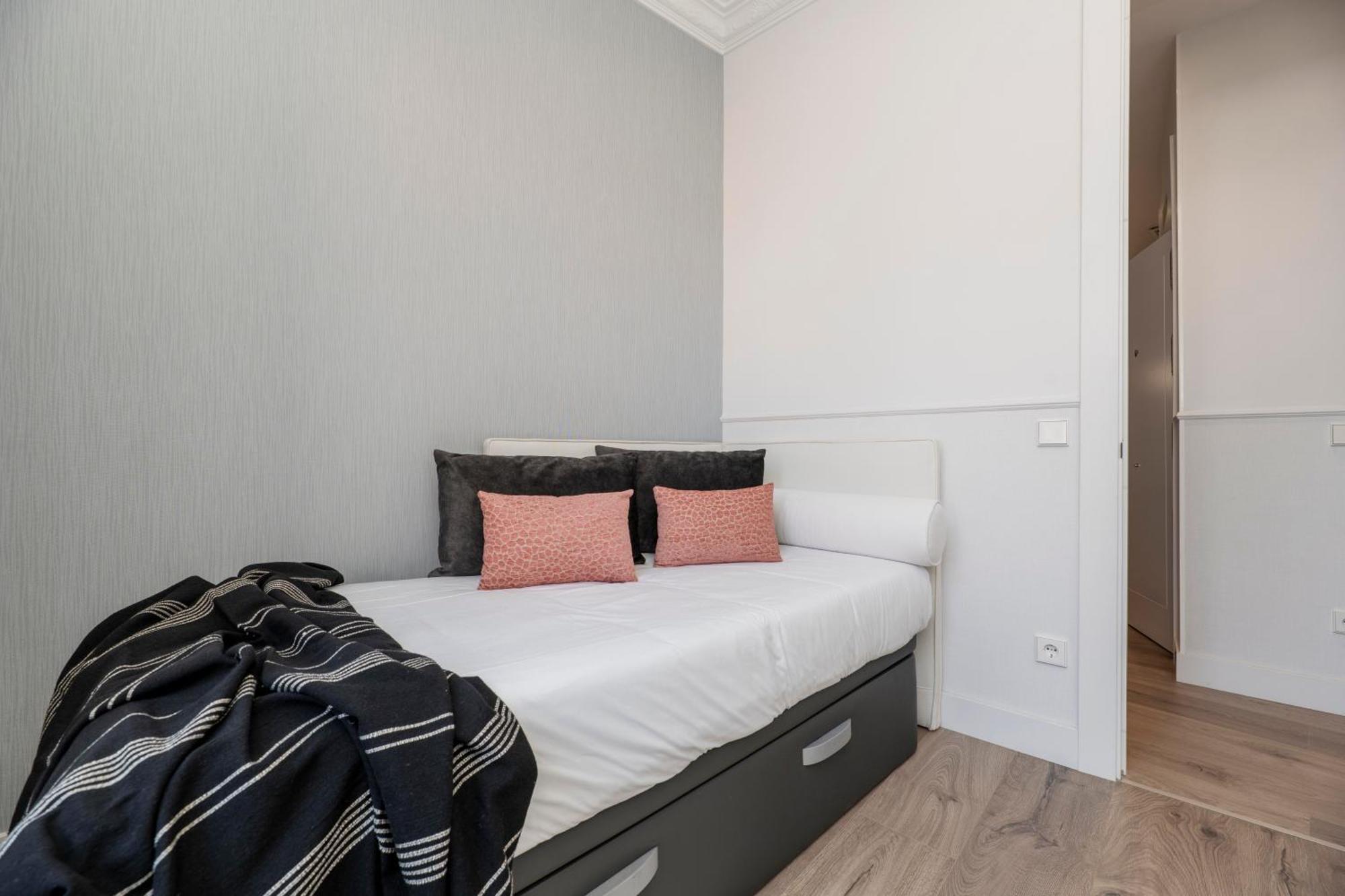 Madrid 1915 Private Suites Pokoj fotografie